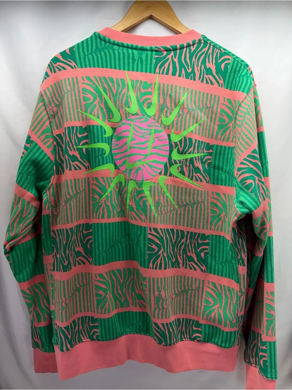 Nike Mens Large Psychedelic All Over Print Crewneck Sweatshirt Pink Green Smiley